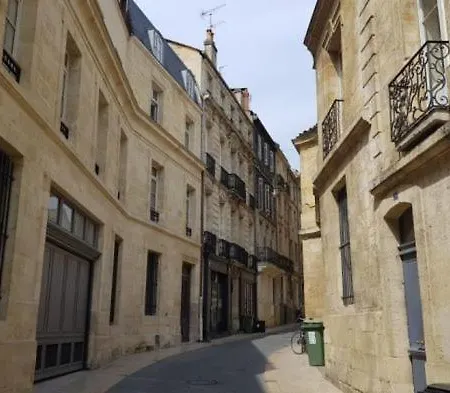 Superbe Duplex En Hypercentre Avec Rooftop Et Climatisation *